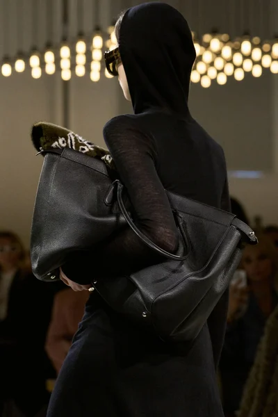 Look 151